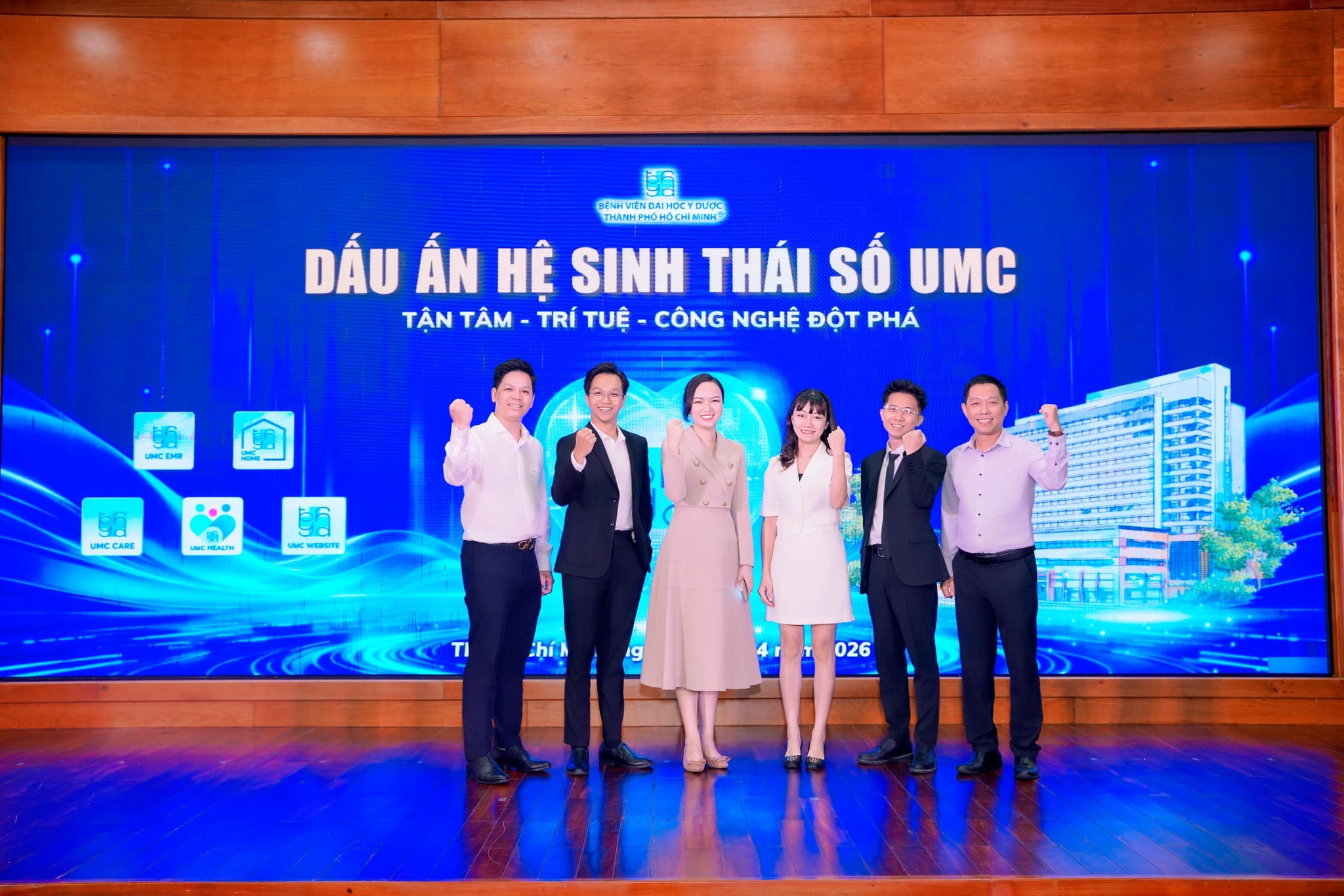 JAMstack Vietnam c&oacute; mặt tại chương tr&igrave;nh "Dấu ấn Hệ sinh th&aacute;i số UMC" đồng thời ra mắt website mới của UMC do đội ngũ thực hiện